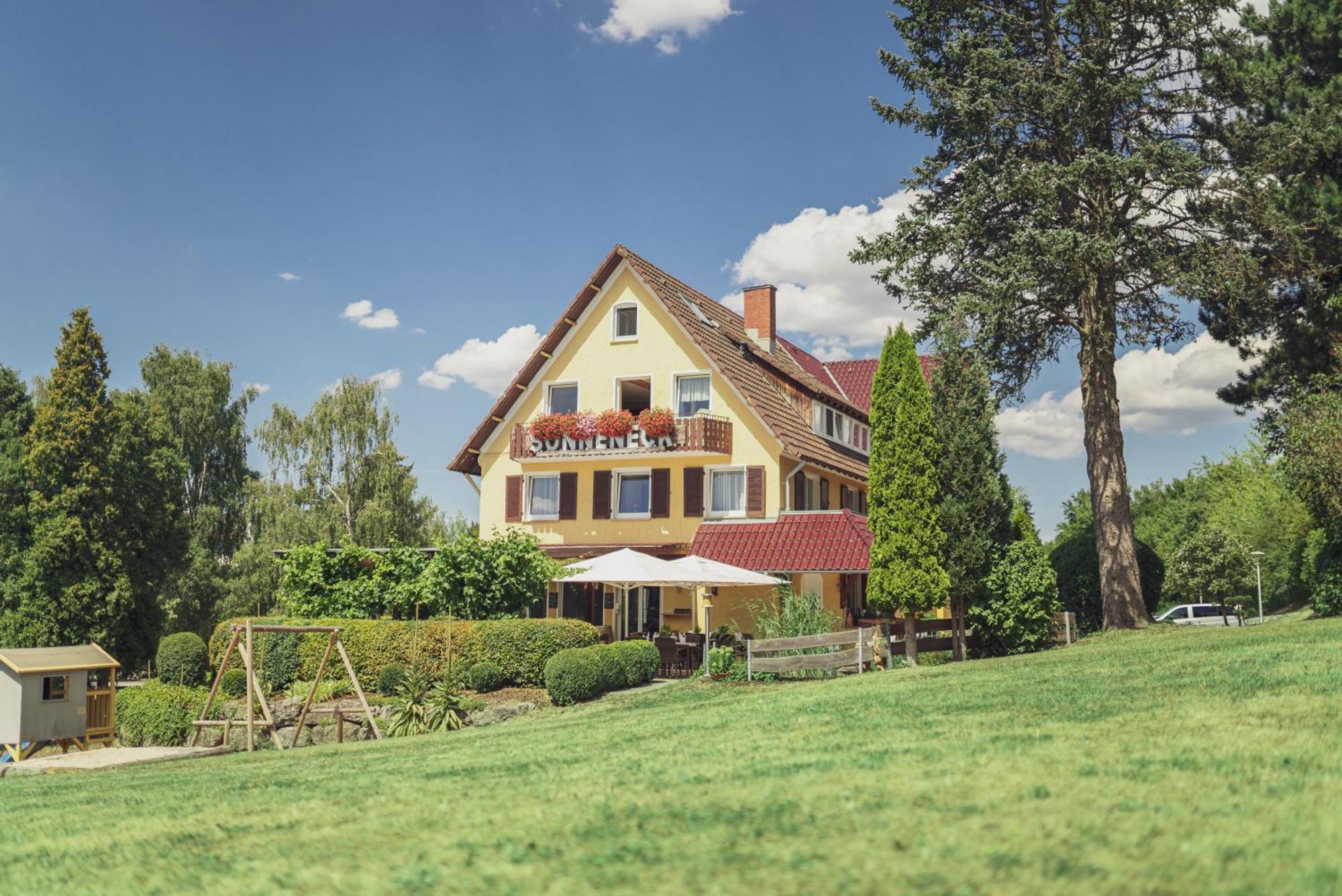Hotel - Restaurant Sonneneck Dornstetten エクステリア 写真