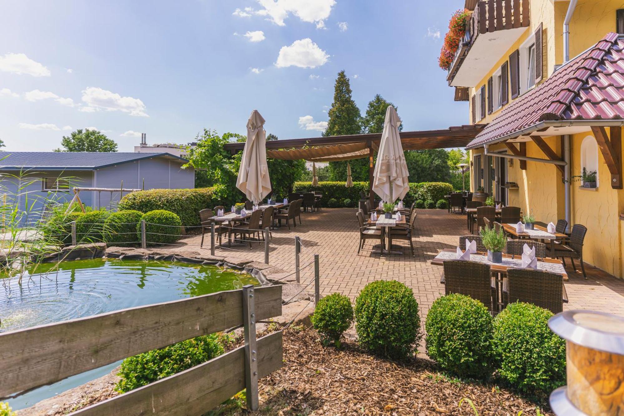 Hotel - Restaurant Sonneneck Dornstetten エクステリア 写真